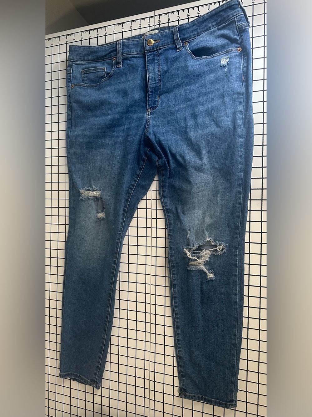 Universal Thread distressed skinny jeans